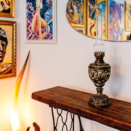 Appartement Art With Treasure Hunt, Free Parking & Self Check-in *