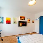 Lejlighed Art With Treasure Hunt, Free Parking & Self Check-in *