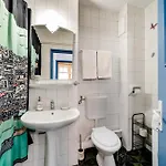 דירה Art With Treasure Hunt, Free Parking & Self Check-in