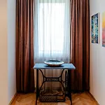 Lejlighed Art With Treasure Hunt, Free Parking & Self Check-in