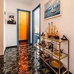 Art With Treasure Hunt, Free Parking & Self Check-in דירה *