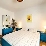 Art With Treasure Hunt, Free Parking & Self Check-in * Constanţa
