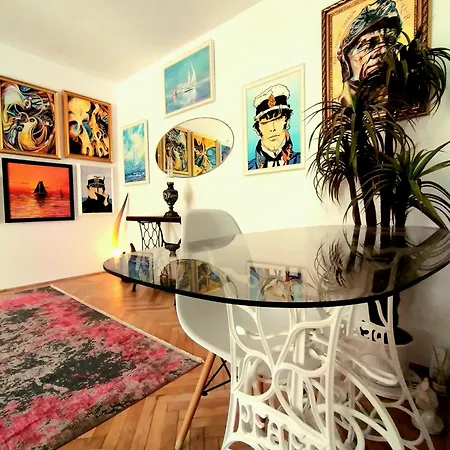 Live In An Art Gallery - Location Apartment Constanta