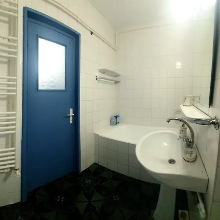 Live In An Art Gallery - Location * Constanta