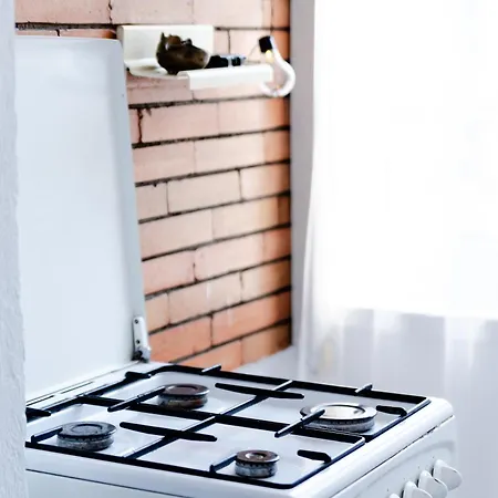 Art With Treasure Hunt, Free Parking & Self Check-in Apartment *