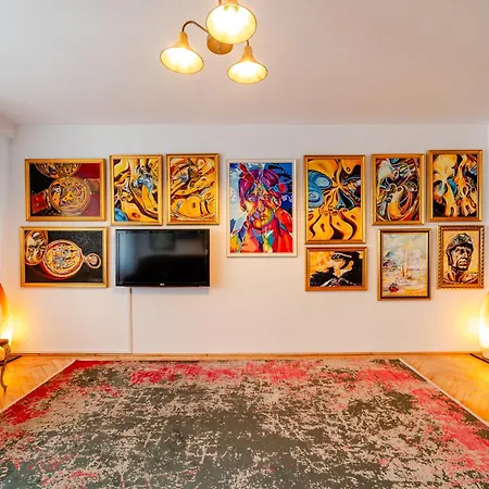 Art With Treasure Hunt, Free Parking & Self Check-in דירה *