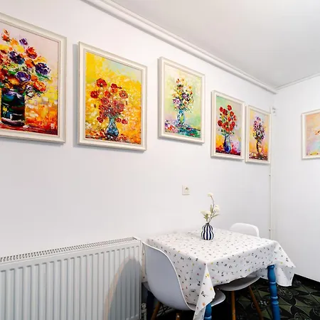 Apartament Art With Treasure Hunt, Free Parking & Self Check-in *
