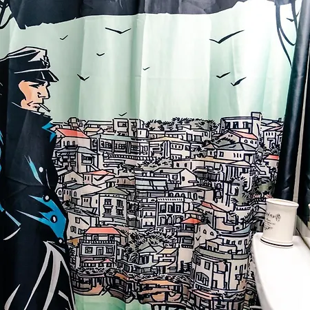 Art With Treasure Hunt, Free Parking & Self Check-in דירה