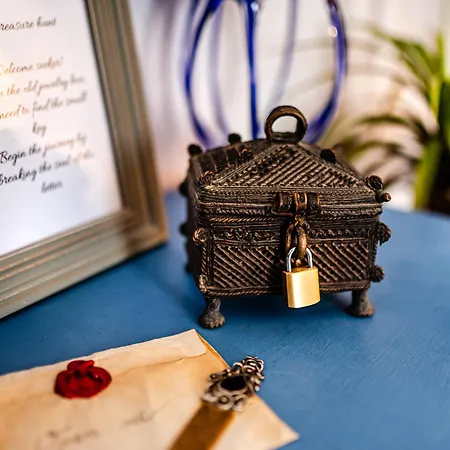 Art With Treasure Hunt, Free Parking & Self Check-in * Constanţa