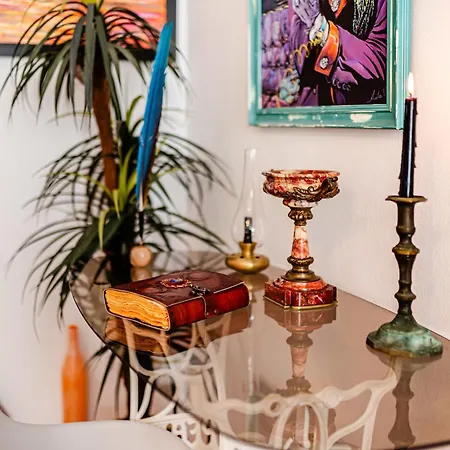 Art With Treasure Hunt, Free Parking & Self Check-in Apartmán Constanţa