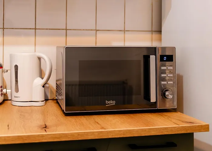 Art With Treasure Hunt, Free Parking & Self Check-in