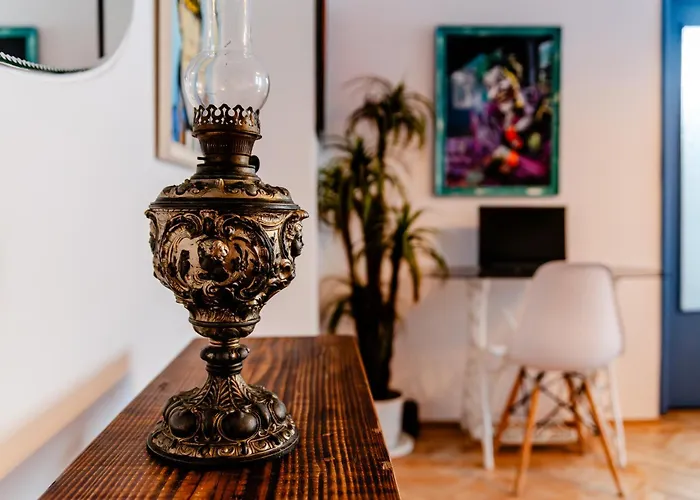 Art With Treasure Hunt, Free Parking & Self Check-in Апартаменты *