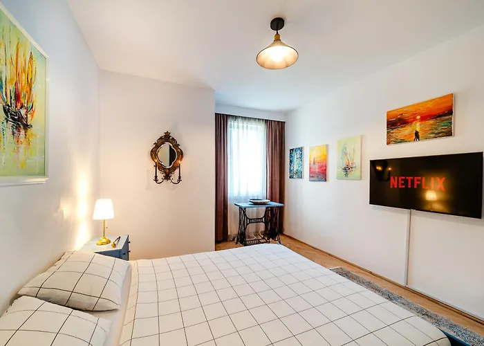 Art With Treasure Hunt, Free Parking & Self Check-in דירה *