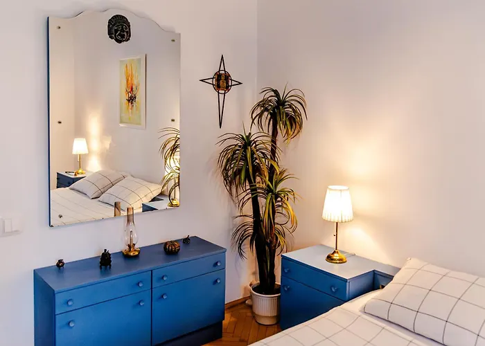 Art With Treasure Hunt, Free Parking & Self Check-in Apartman