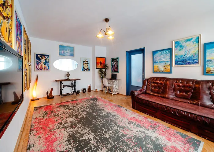 Art With Treasure Hunt, Free Parking & Self Check-in * Констанца